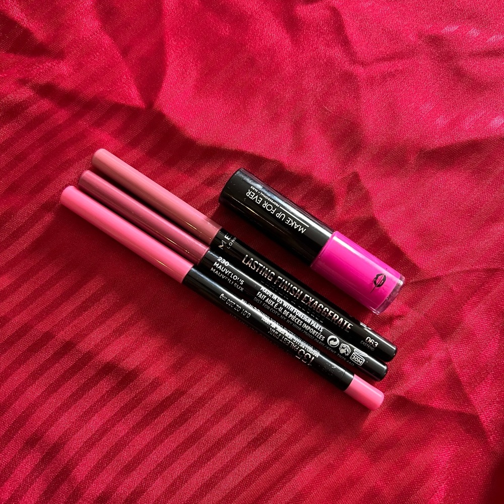 Maybelline Pink Lip Liner Makeup Essential